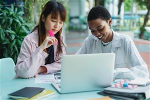 Women with Laptop